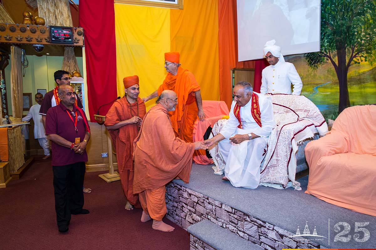 ©1987-2017 SKS Swaminarayan Temple East London